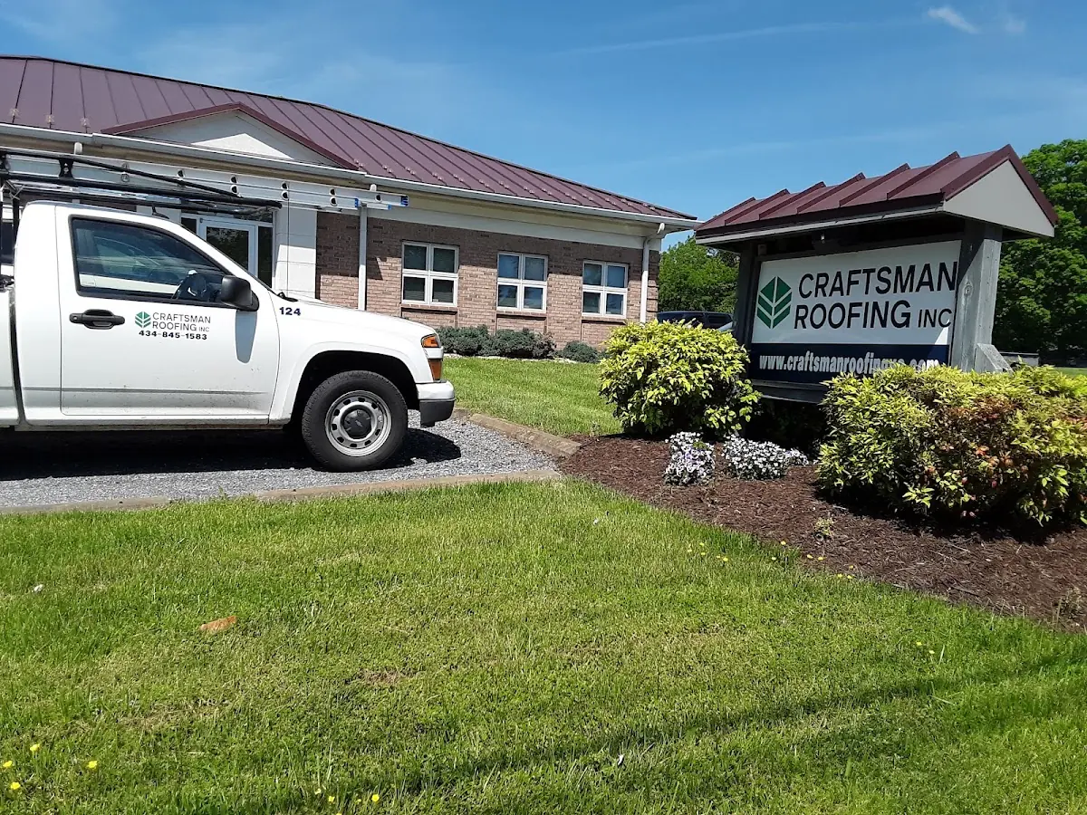 Quality Roof Replacement by experienced craftsmen in Findlay